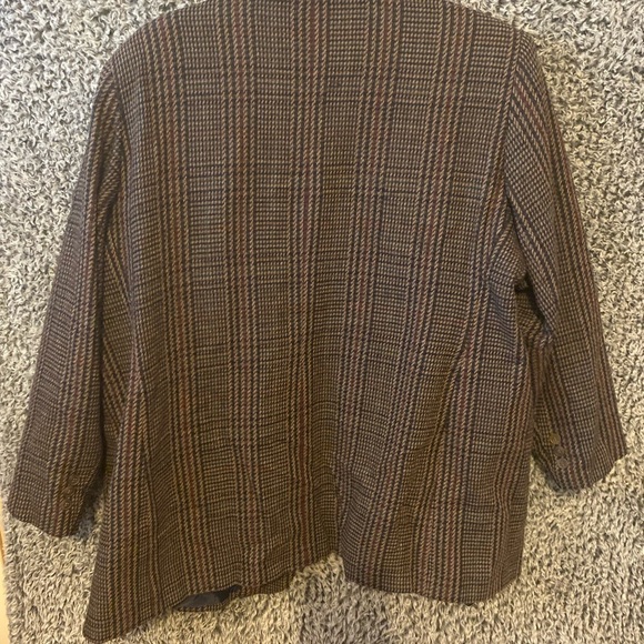 White Stag Womens Brown, Tan, Plaid Wool Blend Two Button Blazer. Size 26W - Picture 7 of 11